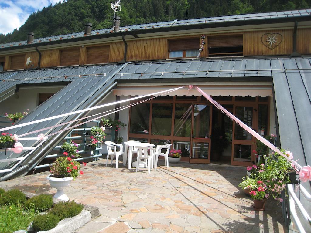 Hotel Casa Per Ferie Paola Di Rosa Arta Terme Exterior foto